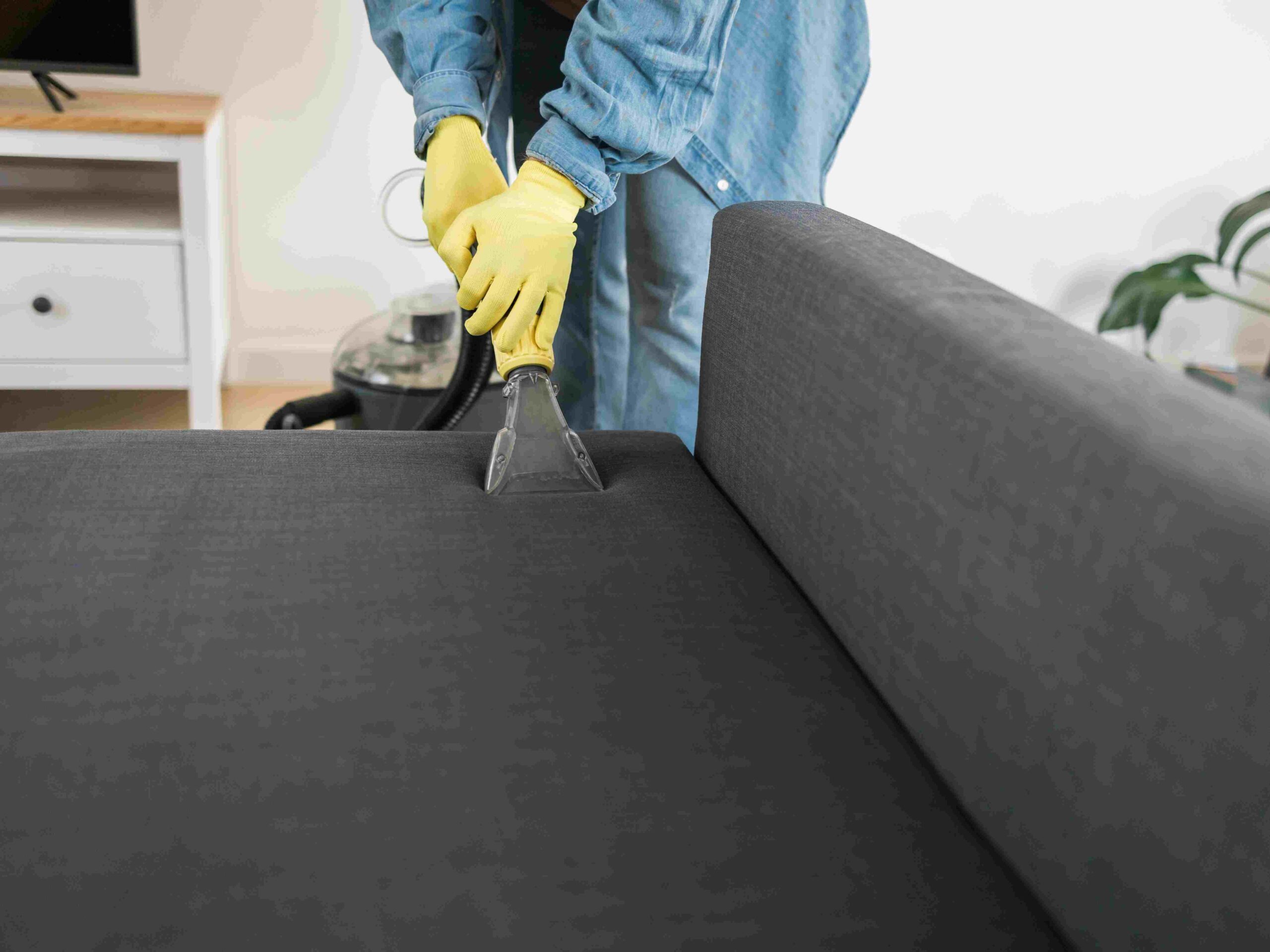 Nettoyage de Canapés et Chaises en Tissu